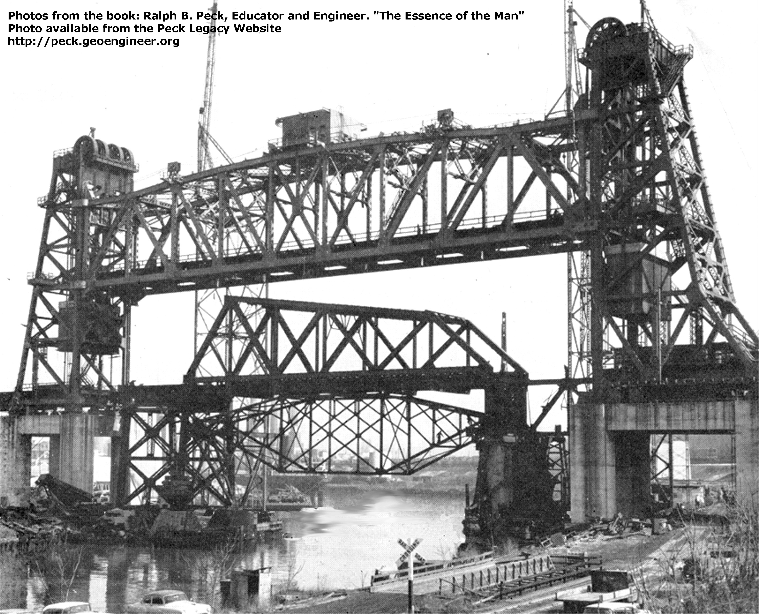 Photo#39: Vertical lift bridge, Cleveland