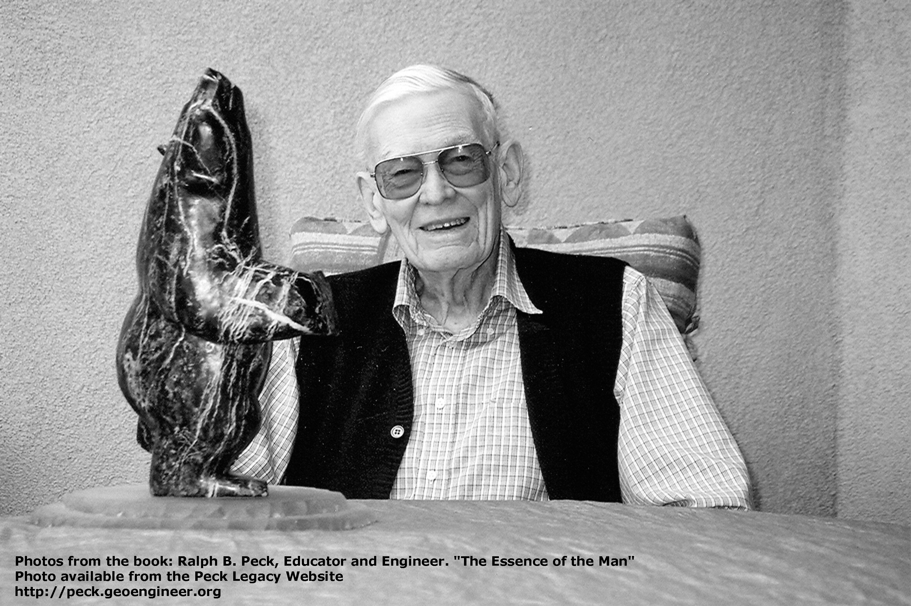 Photo#70: Ralph with CGS' award, "Chanutchka" the dancing bear, 2002